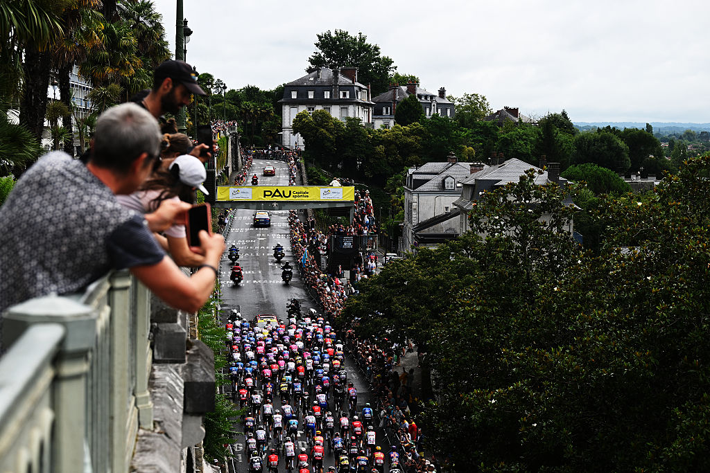 PAU, FRANCE - JULY 19: A general view of the peloton prior to the 112th Tour de France 2025, Stage 14 a 182.6km stage from Pau to Luchon-Superbagneres / #UCIWT / on July 19, 2025 in Pau, France. (Photo by Tim de Waele/Getty Images)