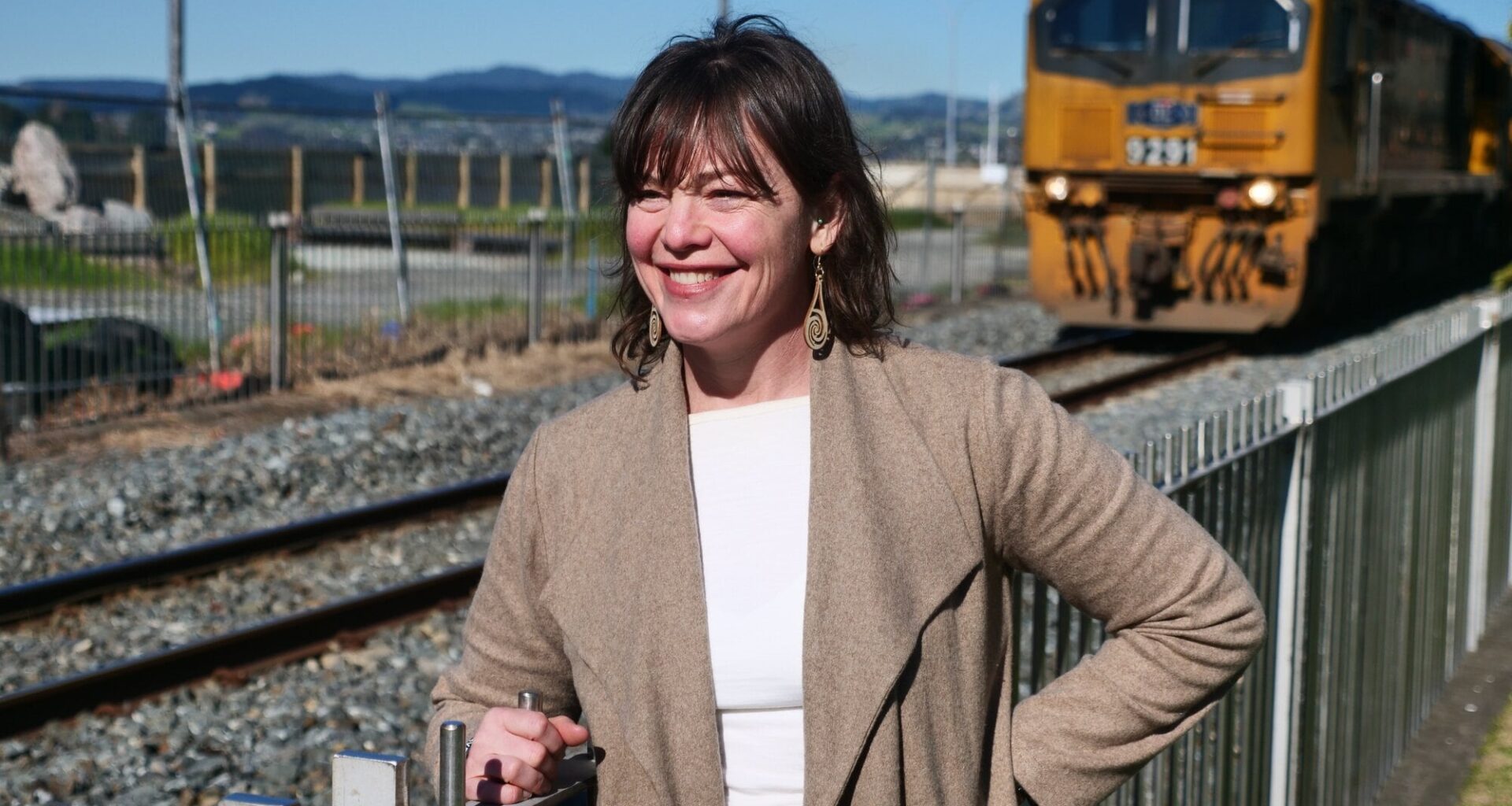 SunLive - 'Back on track': Greens want regional rail revival