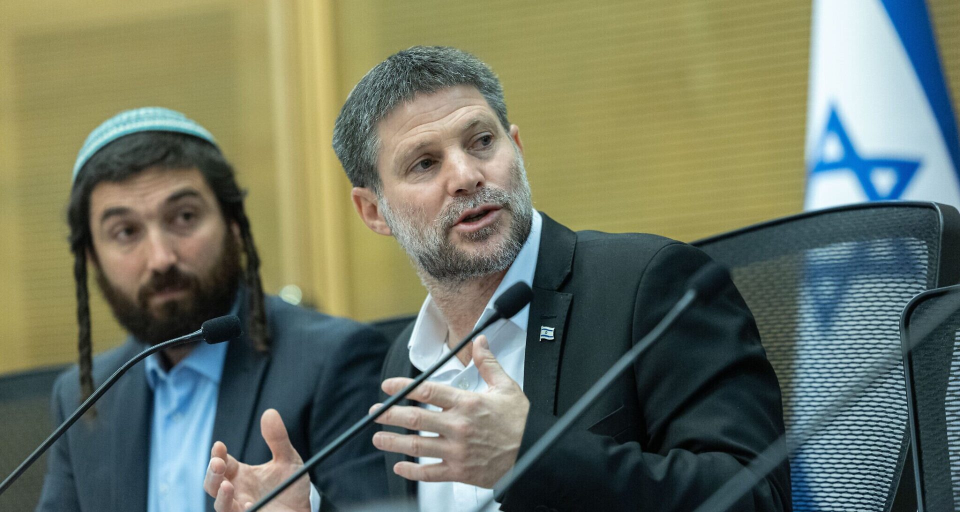 Smotrich signals he won't bolt coalition despite objecting to Gaza humanitarian aid