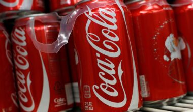 Coca-Cola may swap out high-fructose corn syrup with cane sugar, Trump says. Is that healthier? - CTV News