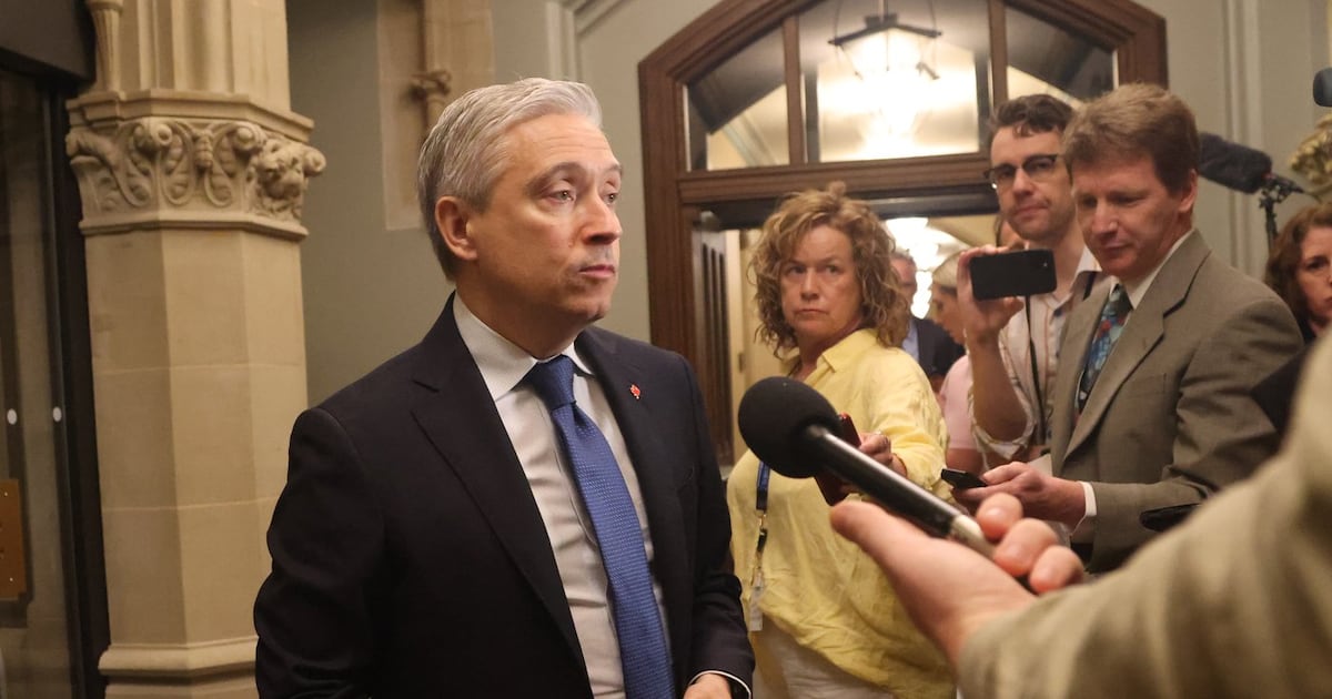 Number of federal public service jobs could drop by almost 60,000, report predicts - CTV News