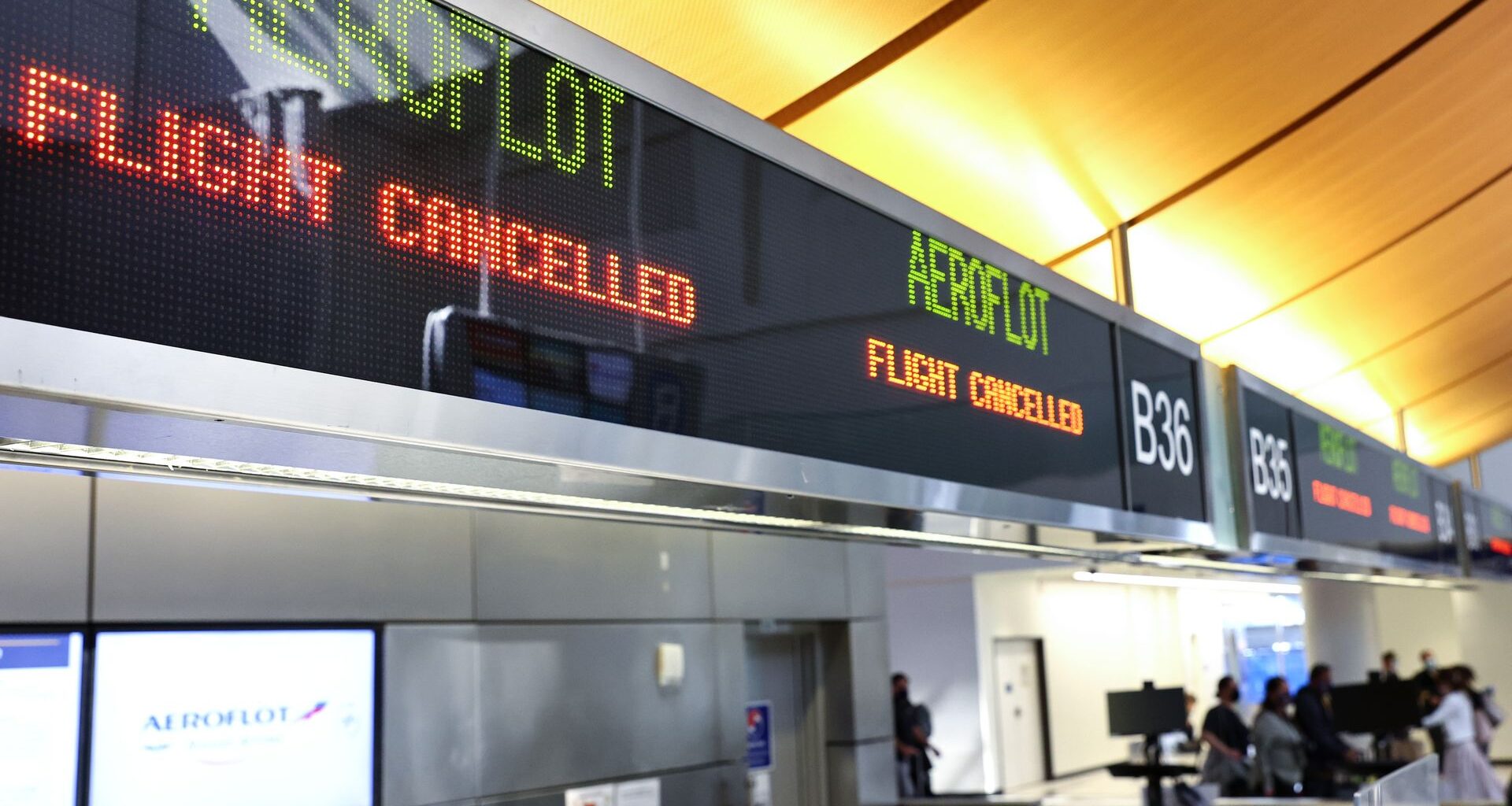 'We know how to stand up for our rights' — Ukrainians protest law threatening anti-corruption institutions