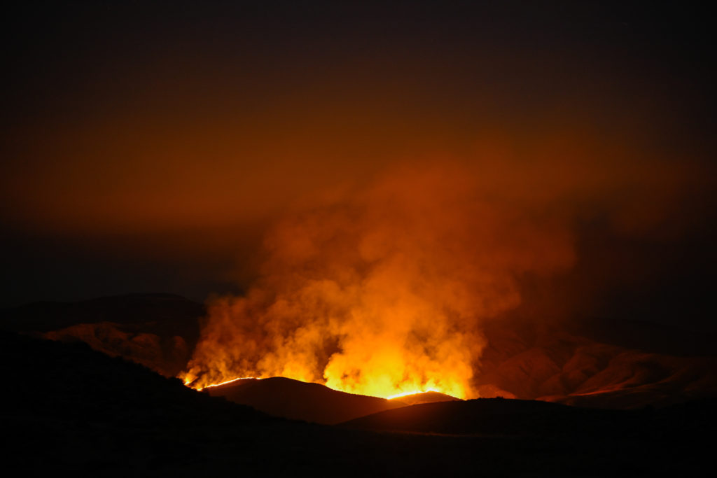 Madre Fire: Wildfire continues in Central California
