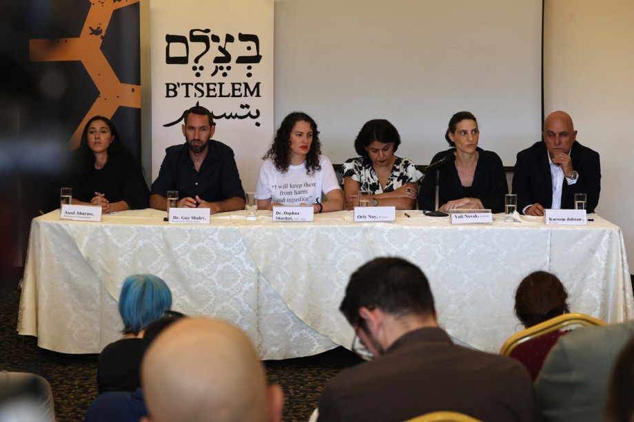 Israeli rights group and public figures call for sanctions over Gaza starvation – Middle East Monitor