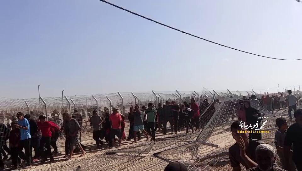 תיעוד: פריצה לאחד ממתחמי החלוקה ברצועת עזה, נסיגת עובדים אמריקנים - וירי ממסוקים