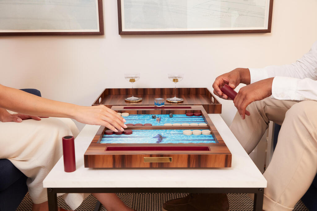 The Chase Summer Tabletop backgammon set