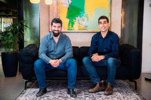 חברת Cyera מימין תמר בן אילן מייסד-שותף ו-CTO החברה  יותם שגב  מייסד שותף וCEO 