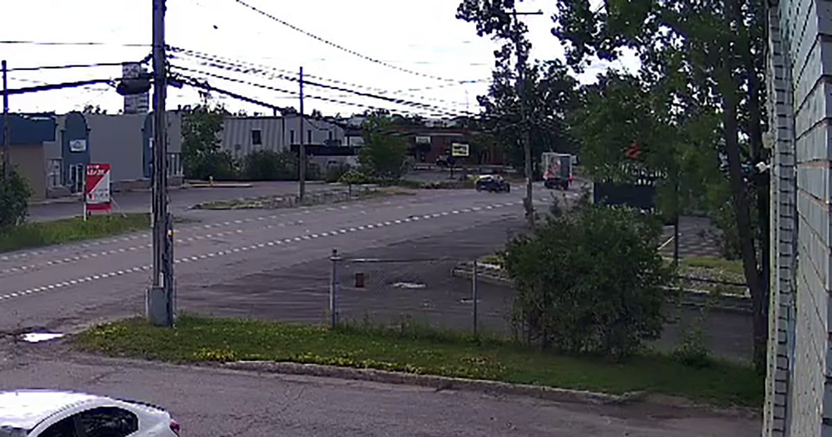 Charges laid in east Ottawa crash after flight from police in early July - CTV News