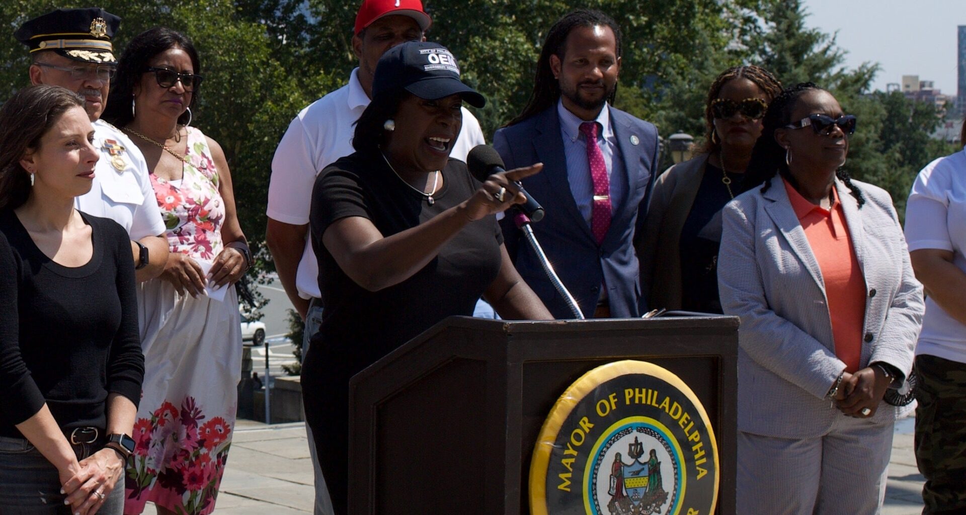 Philadelphia mayor dangles 'double pay' to striking workers