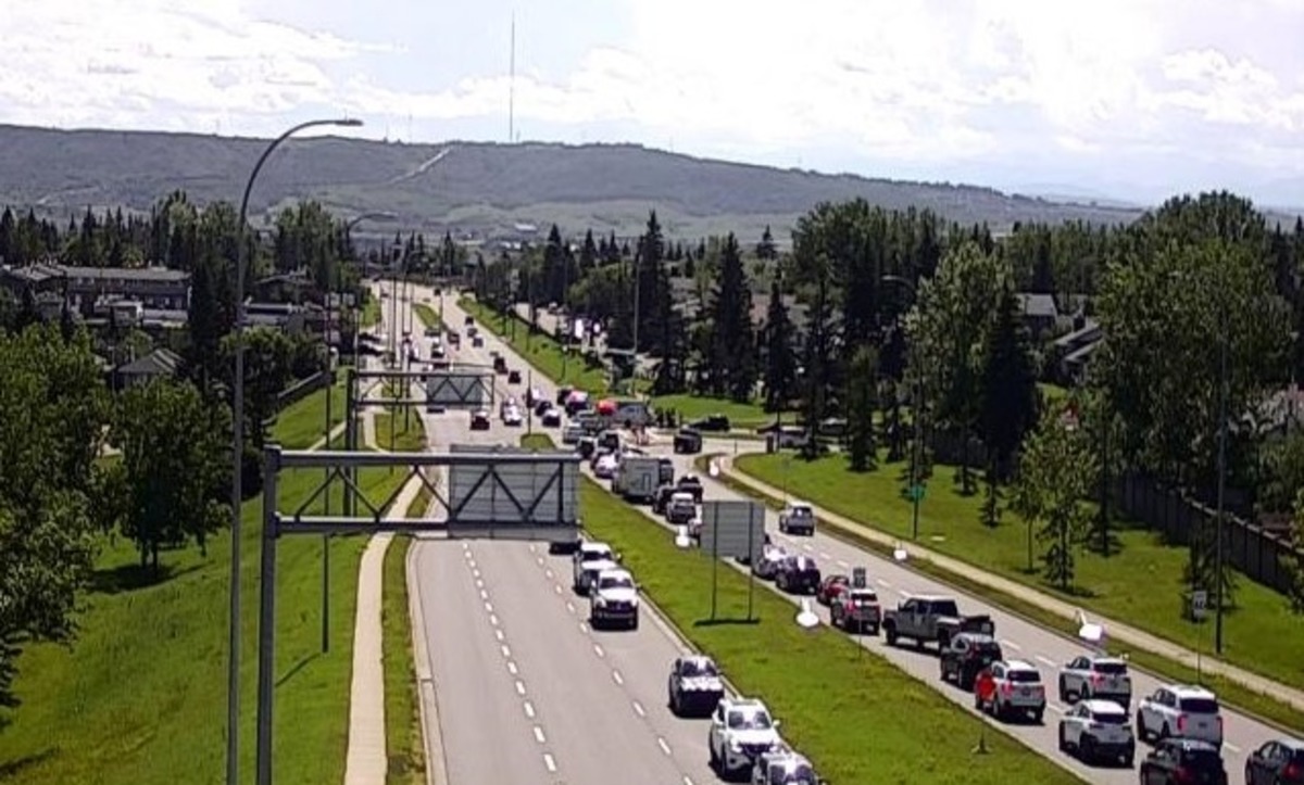 Man, 90, dies from injuries sustained in NW Calgary crash