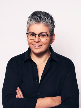 Dr. Bella Barda Bareket 