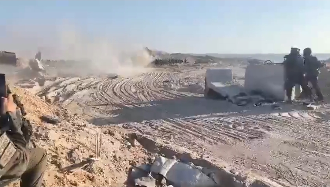 IDF Shows Restraint as Palestinians Raid Aid Truck in Gaza