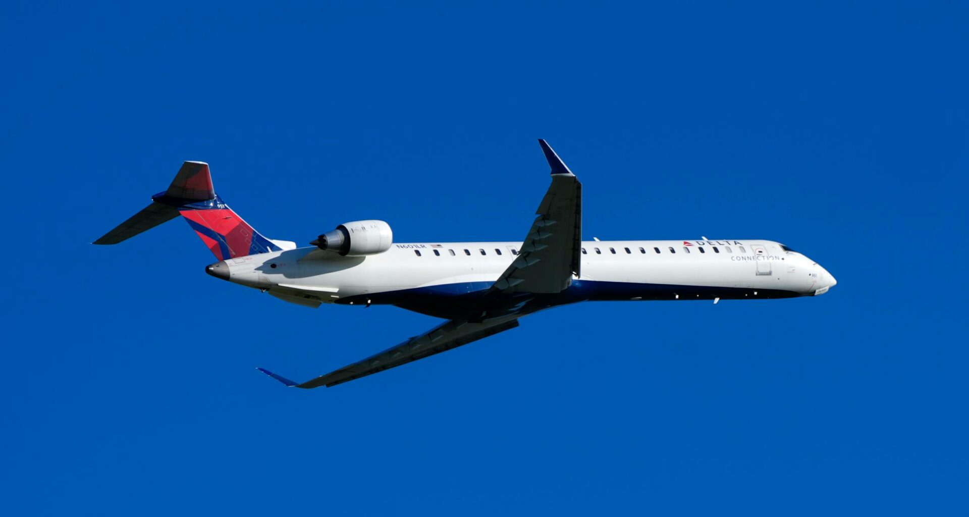 Delta plane avoids near collision with B52 bomber