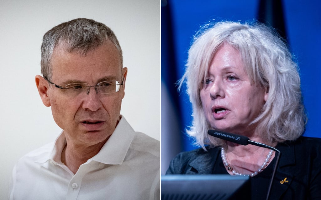 Government to court: All former senior justice officials likely oppose AG's firing