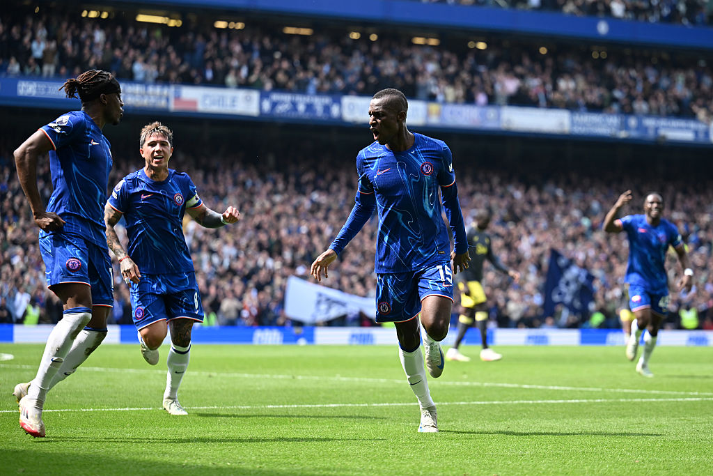 LONDON, ENGLAND - APRIL 26: Nicolas Jackson of Chelsea celebrates scoring his team's first goal with teammates Noni Madueke and Enzo Fernandez during the Premier League match between Chelsea FC and Everton FC at Stamford Bridge on April 26, 2025 in London, England. (Photo by Darren Walsh/Chelsea FC via Getty Images)