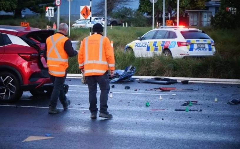 Fatal crash snarls traffic near Auckland Airport