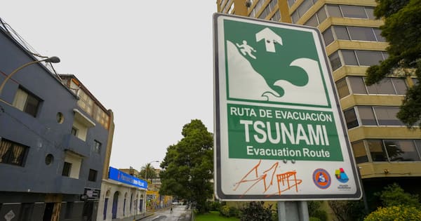 Live: Tsunami threat warning remains for NZ - NEMA - 1News