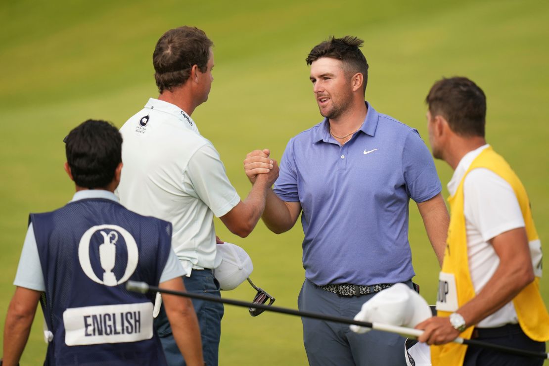 Chris Gotterup (right) and Harris English (left) shake hands on the 18th after completing their final round.