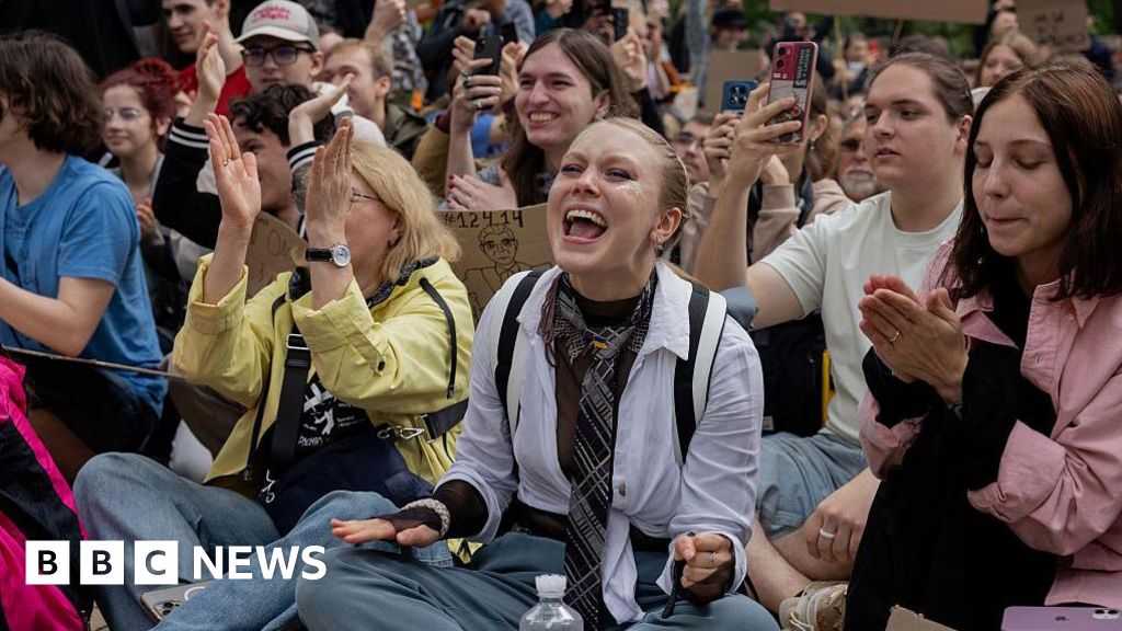 Young Ukrainians get their way as Zelensky overturns law to defuse crisis