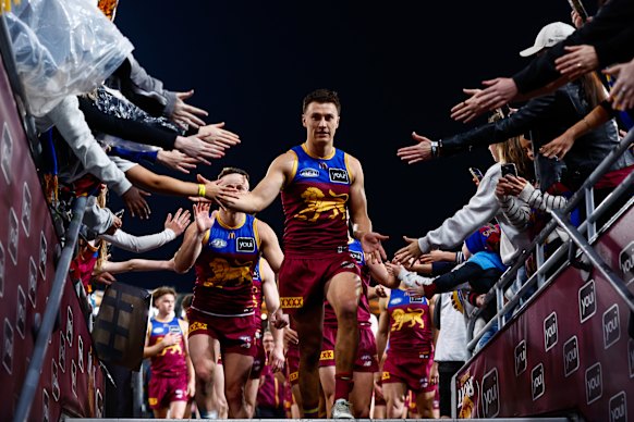 Hugh McCluggage leaves the ground after his 200th game.