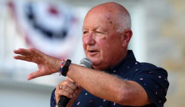 U.S. ambassador says Canadians ‘making it personal’ when it comes to trade war