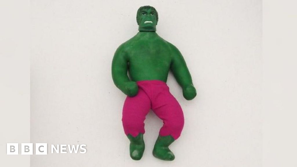 Rare Hulk stretch toy sells for £3,900 at auction