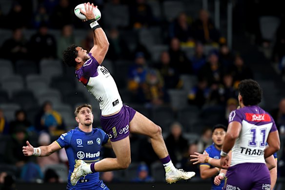 Xavier Coates does his best Isaac Heeney impersonation.