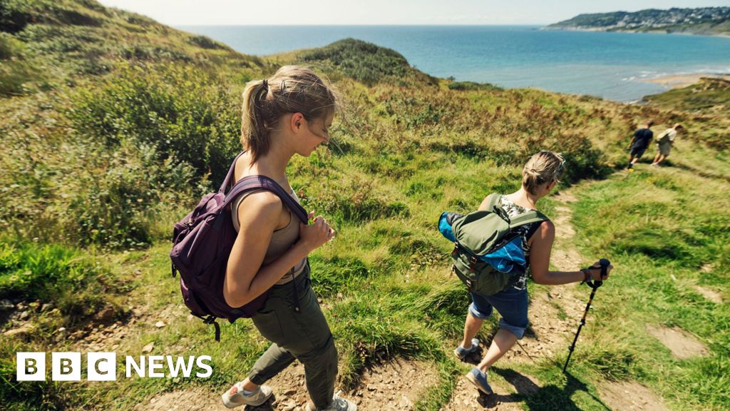 Just 7,000 steps a day cuts risk of health issues