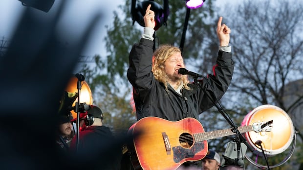 Hundreds attend concert for MAGA-affiliated musician at Toronto church after Vaughan denies permit