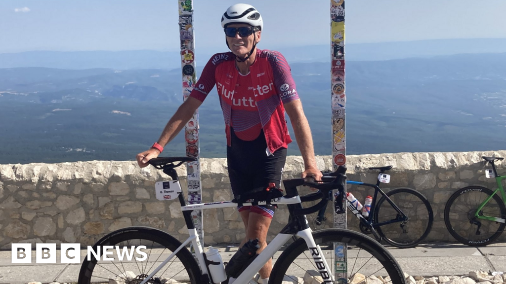 Ex-Wolves player Geoff Thomas completes Tour De France challenge