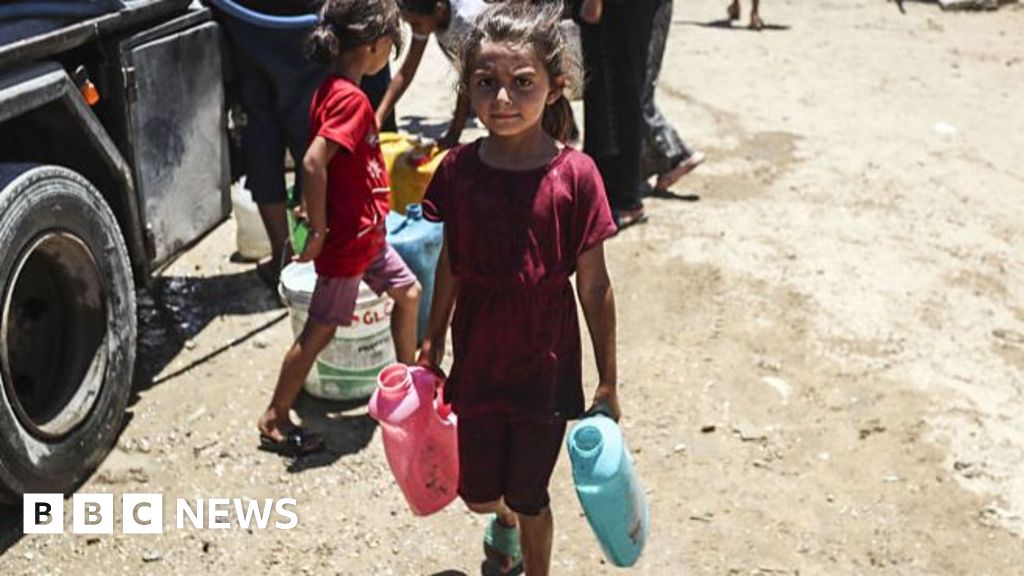 Israel defence minister plans to move Gaza's population to camp