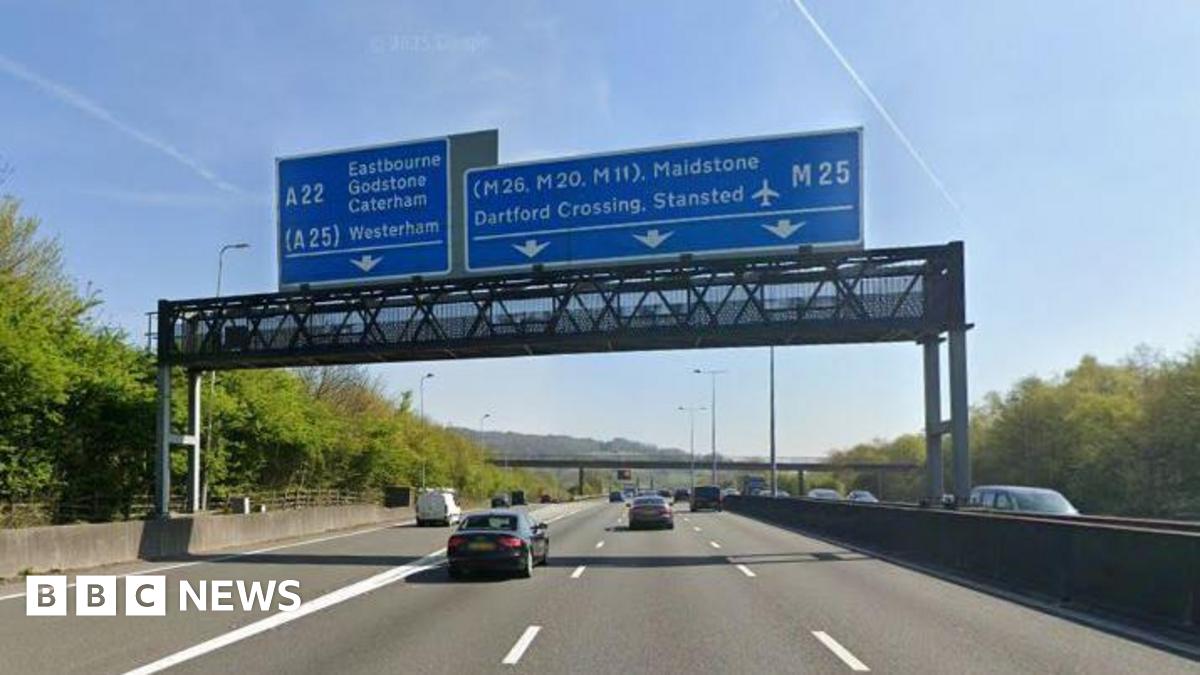 M25 sign