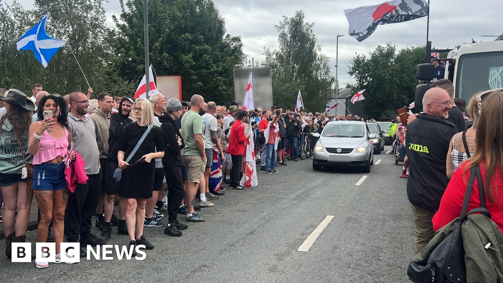 Hundreds of protesters gather at asylum hotel in Norwich area