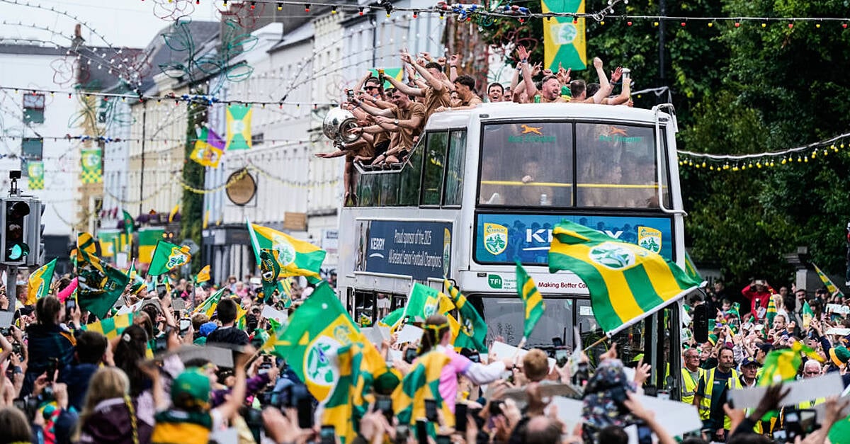 Gardaí investigate incident with bus at Kerry team homecoming