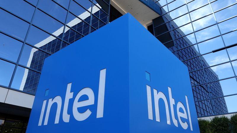 Intel cuts 15% of its staff as it pushes to make a comeback