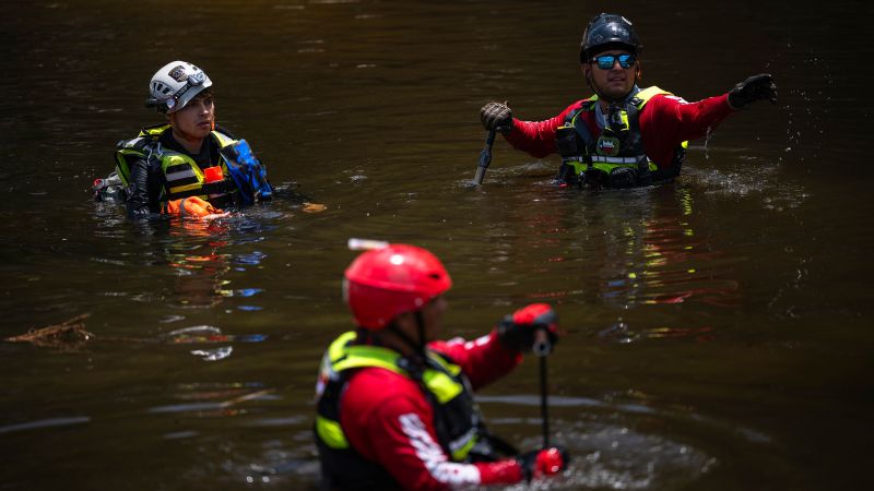 For these Mexican firefighters, finding migrants’ bodies on the border prepared them to help in the Texas flooding recovery