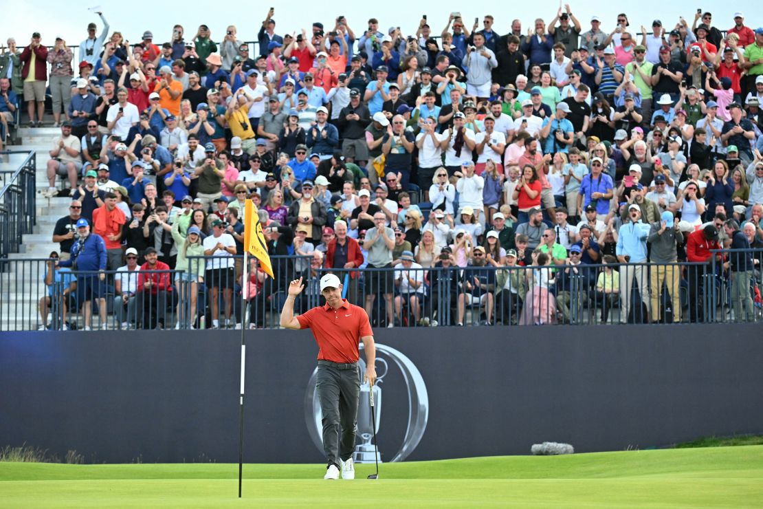 Rory McIlroy eagled the 12th hole.