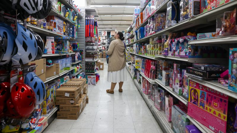 Americans are growing hopeful about the economy as trade talks progress