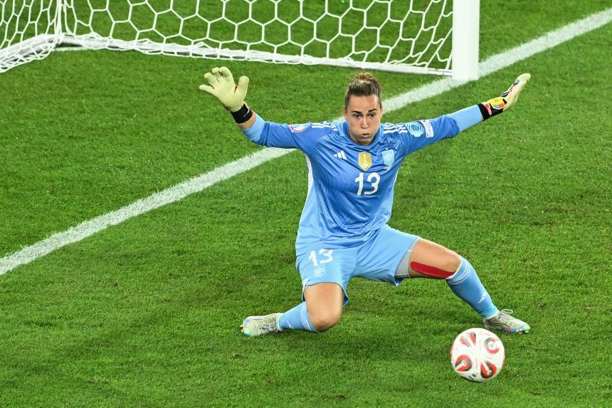 Spain goalkeeper Catalina Coll stopped all four Germany shots on goal she faced on Wednesday.