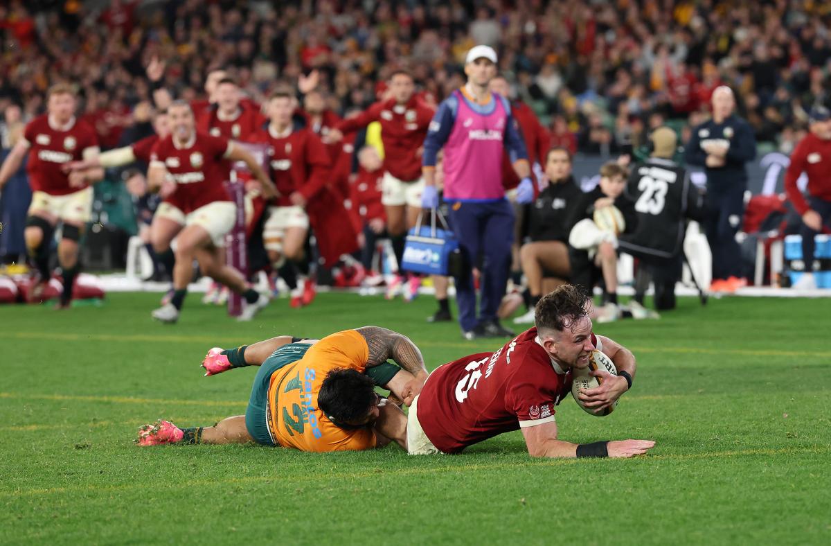 Wallabies furious after controversial late try gives Lions win