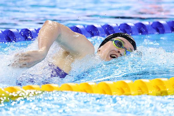 Fairweather disqualified in world title defence