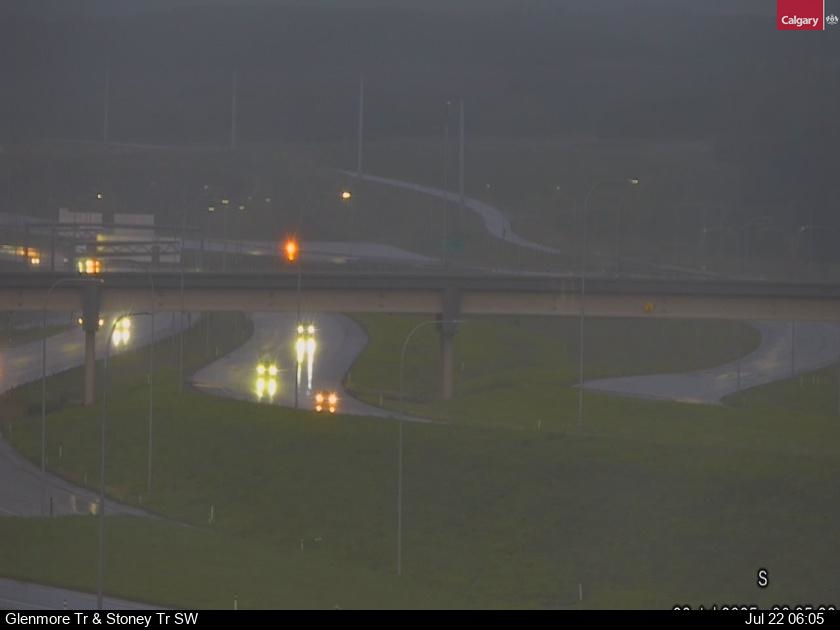 Heavy rain in Calgary causes flooding, forces road closure