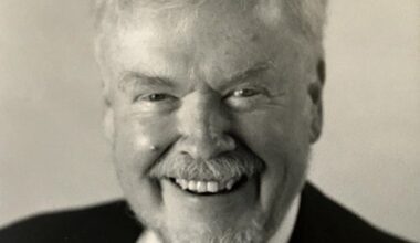 Victor K. McElheny, founding director of MIT’s Knight Science Journalism Program, dies at 89 | MIT News