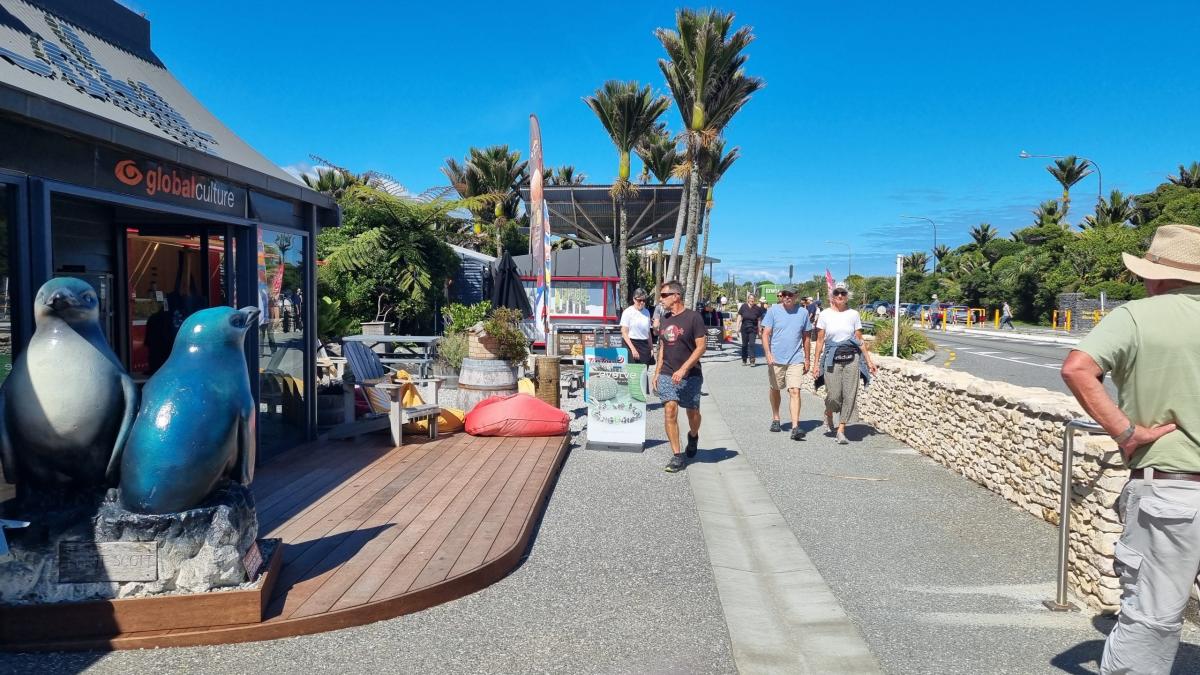 Cafe owner protests Punakaiki parking charges