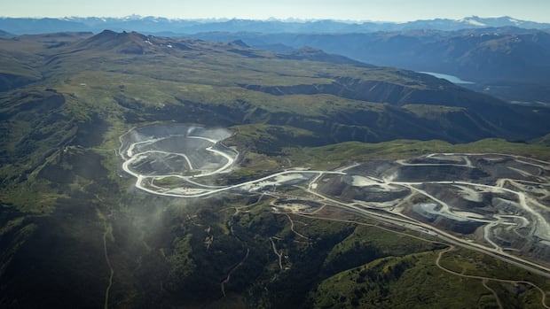 3 miners trapped in northern B.C. mine, premier says