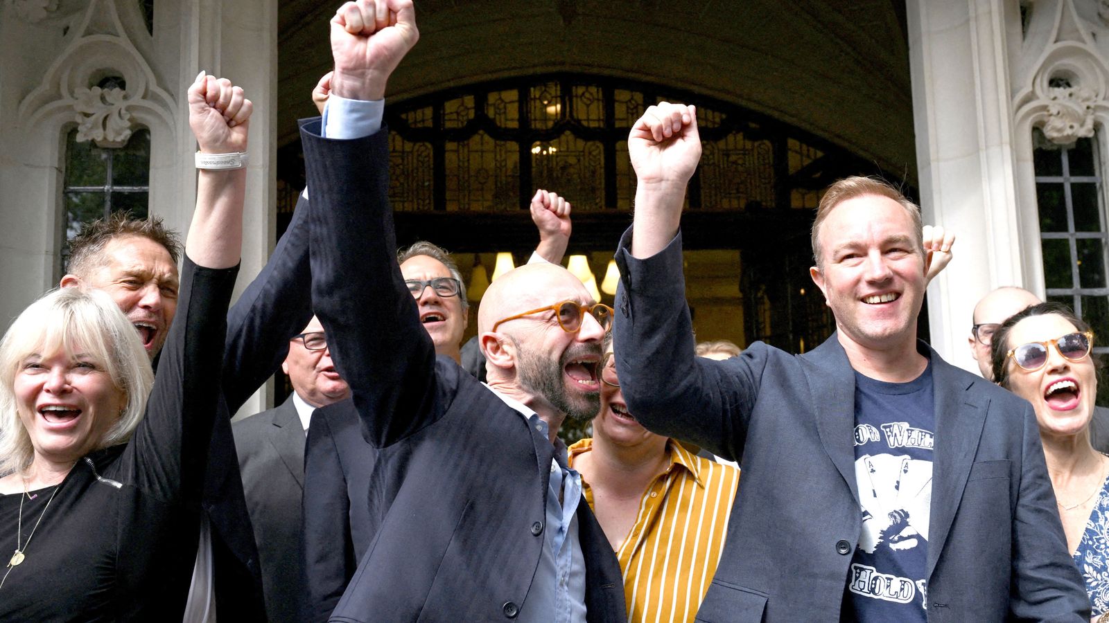 Traders jailed for interest rate rigging have convictions overturned | UK News