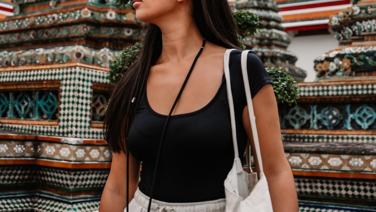 Thai Woman Arrested For Seducing Celibate Buddhist Monks & Blackmailing Them