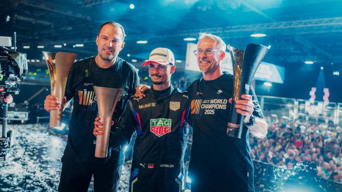 Teams’ and manufacturers’ titles secured for Porsche at season finale