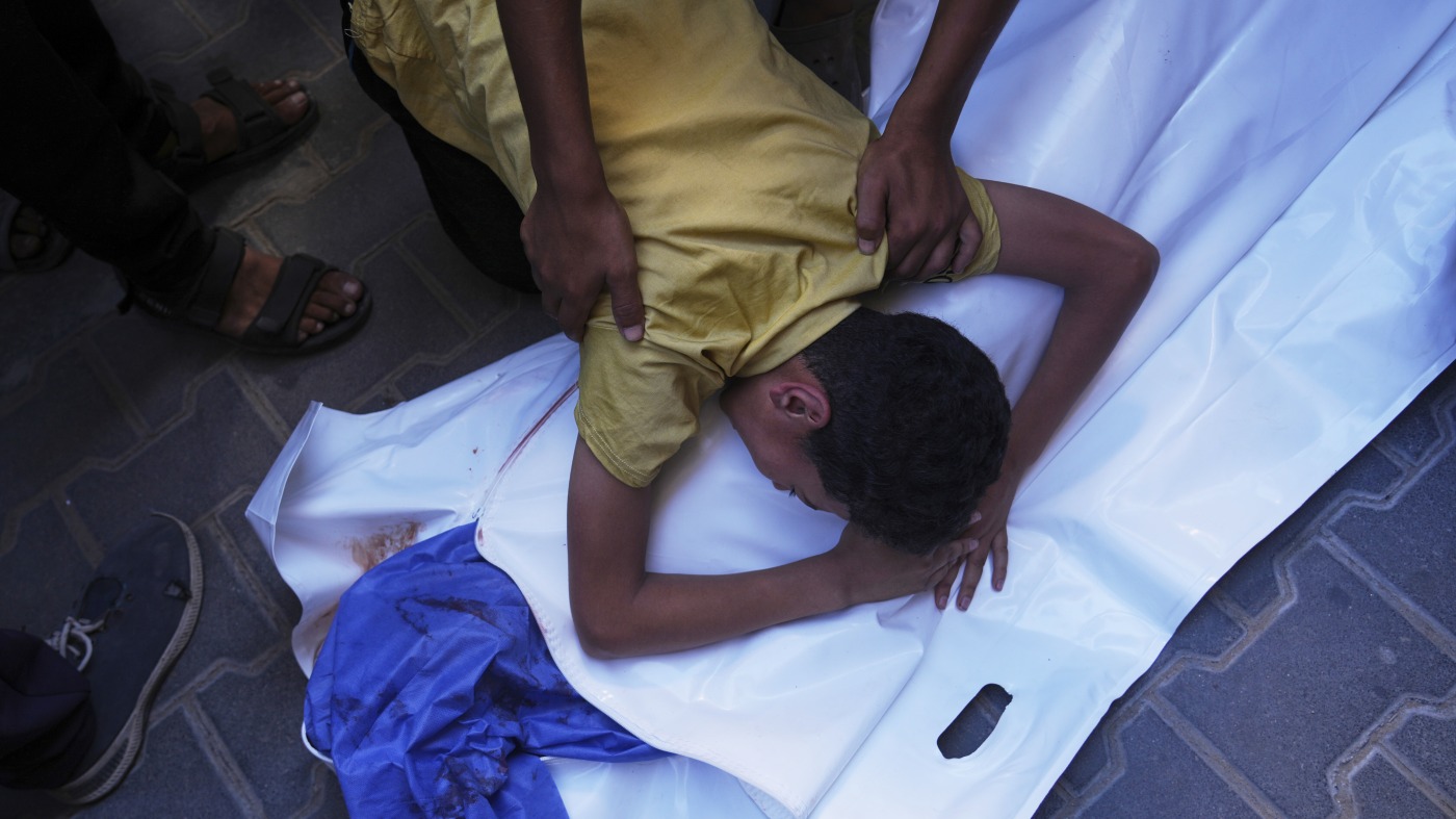 At least 30 killed in Israeli strikes on Gaza as war deaths top 58,000, officials say : NPR