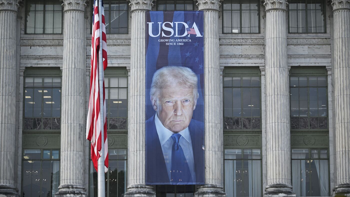 Fight over food stamp recipients’ data ramps up : NPR